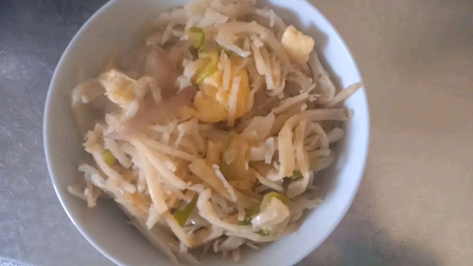 炒饼丝这样做,简单好吃,打卤子是关键,卤子做出来实在是太香了