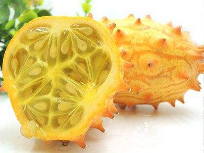 这种水果满身是刺,15元一个,种植方便,能种黄瓜的地方就能种它