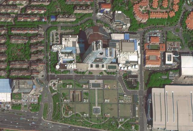 马栏山广场上的奇迹——浅谈湖南广电大楼的精妙设计