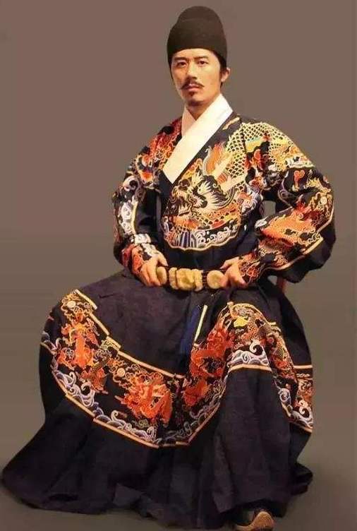 由"皇帝赏赐"到"自我创新",从服饰变化看明朝宦官权力的扩张