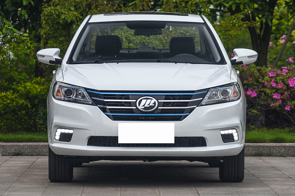 力帆650ev外观充满时尚元素,内饰简洁且实用,比较适合家用代步