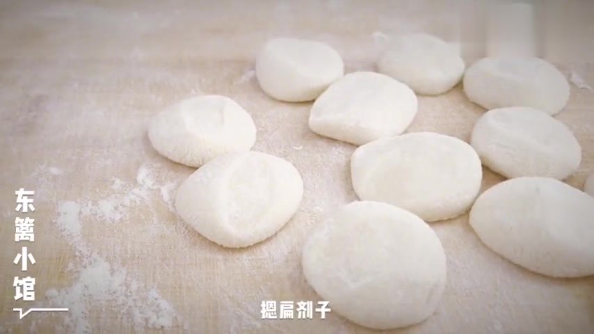 最美中国味,家常韭菜鸡蛋饺子,唯美惬意,家人吃美了