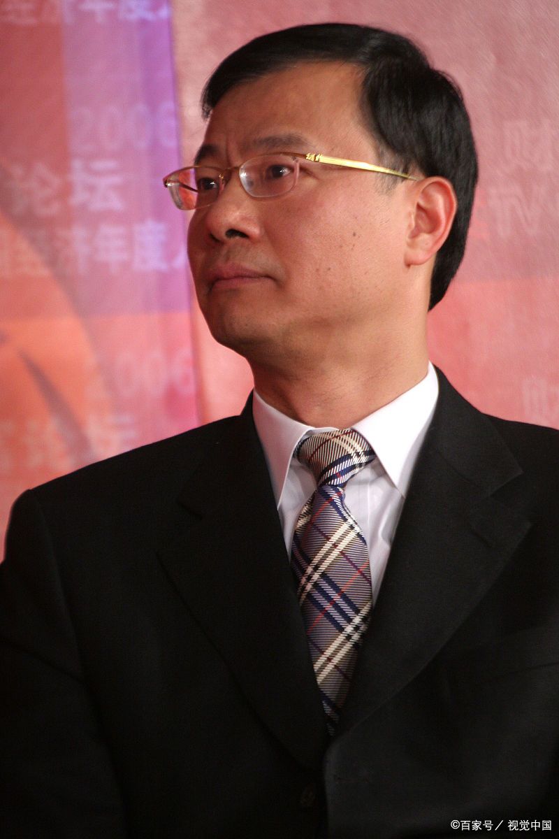 在4月14日的投资者交流会上,万科管理层首次公开承认了公司当前面临的