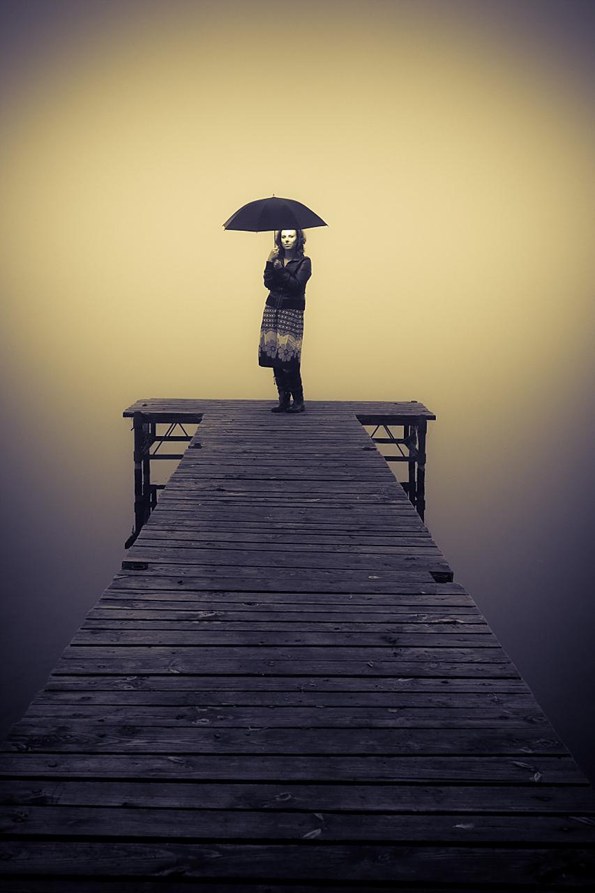 你能承受几级孤独? 第一级:一个人吃饭,但周围有很多人.