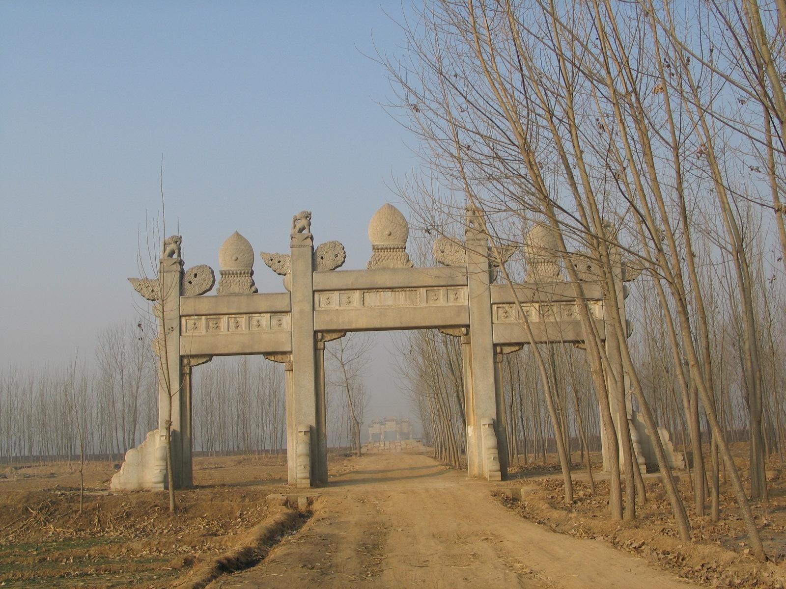 此家族被称为"九尾狐家族",几代人都犯罪,又都能官复原职