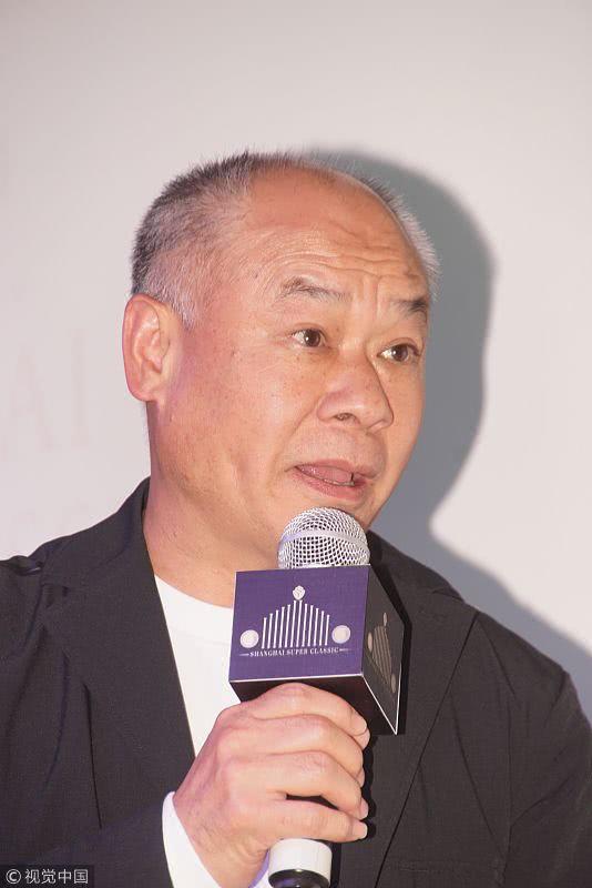 李宁是中国传奇体操运动员,李宁品牌老板,今年已经55岁了.