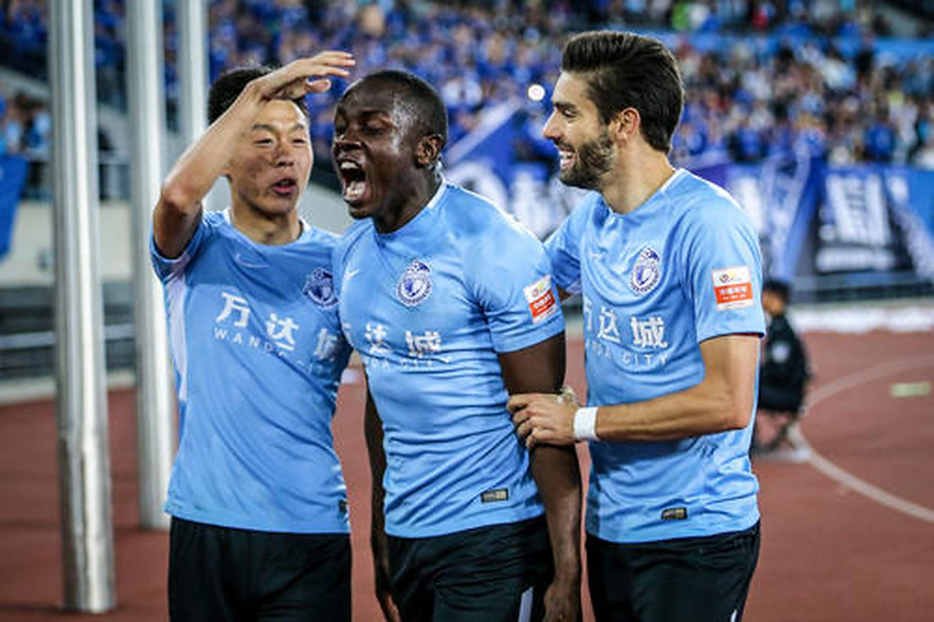 大连万达老板抓住领导的心里,你不给股权,我就不投资,那大连就没有