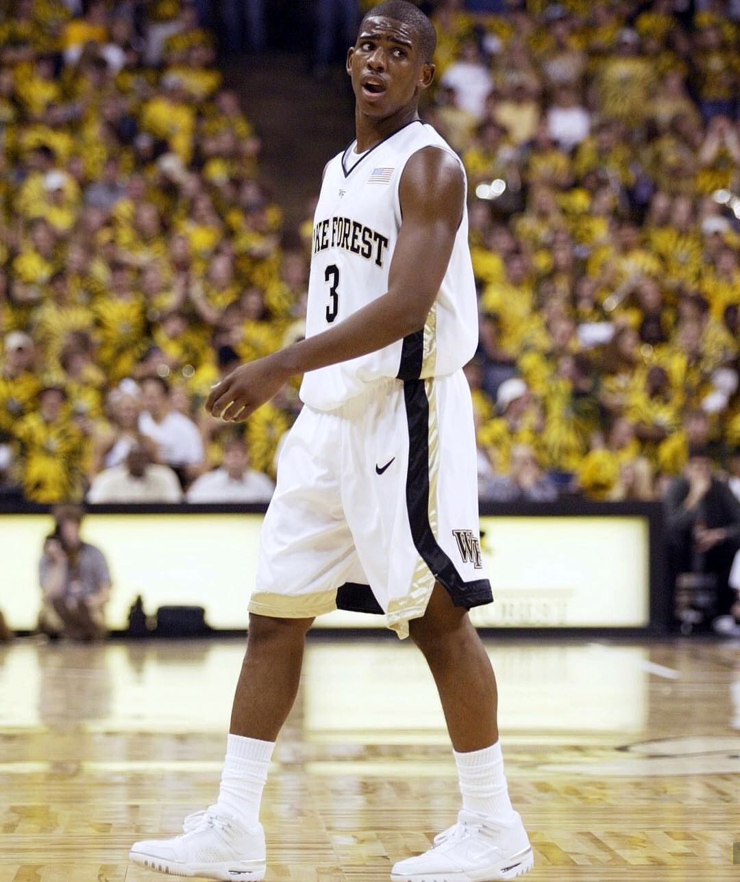 【今日图集】大学时期的保罗与当打之年的乔丹!