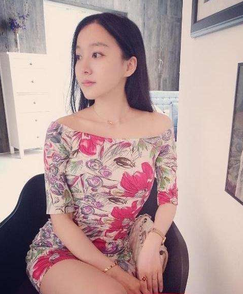 32岁马龙身价千万,迎娶河海大学校花,儿子已2岁,满柜子手办