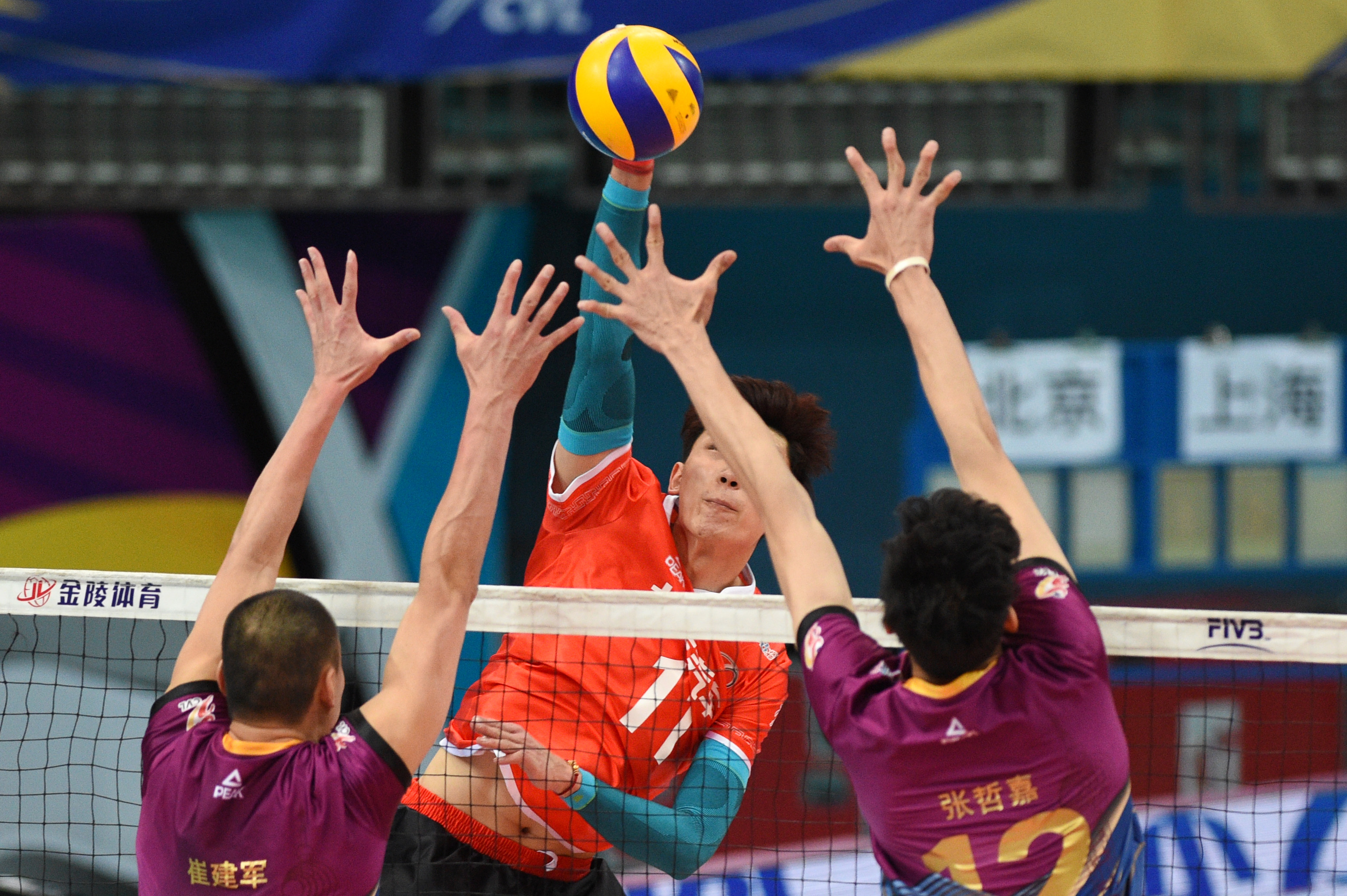 男排超级联赛决赛第一回合:北京不敌上海