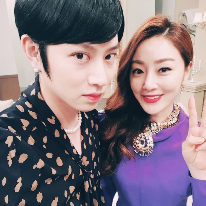 我就说 我就说嘛~ (内马里内马里~)祝大家度过愉快的春节#吴娜拉