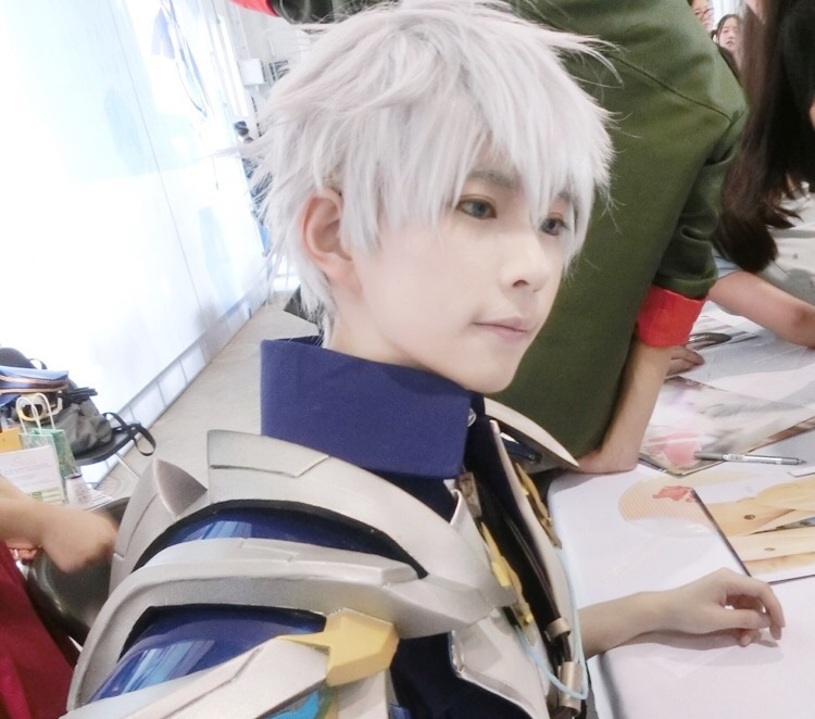 cosplay男装大佬,cosplay女装角色 cos界最帅的国服第一"男装大佬"熊祁,网友:真帅!
