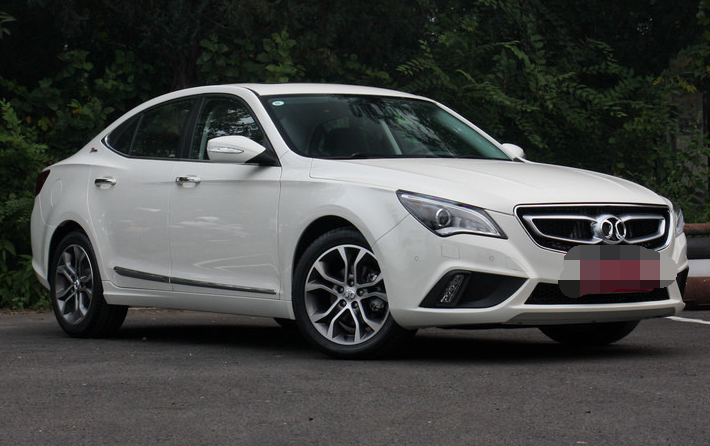 绅宝d60的赏析与解读,外观时尚动感,沉稳耐看,设计感极其新潮