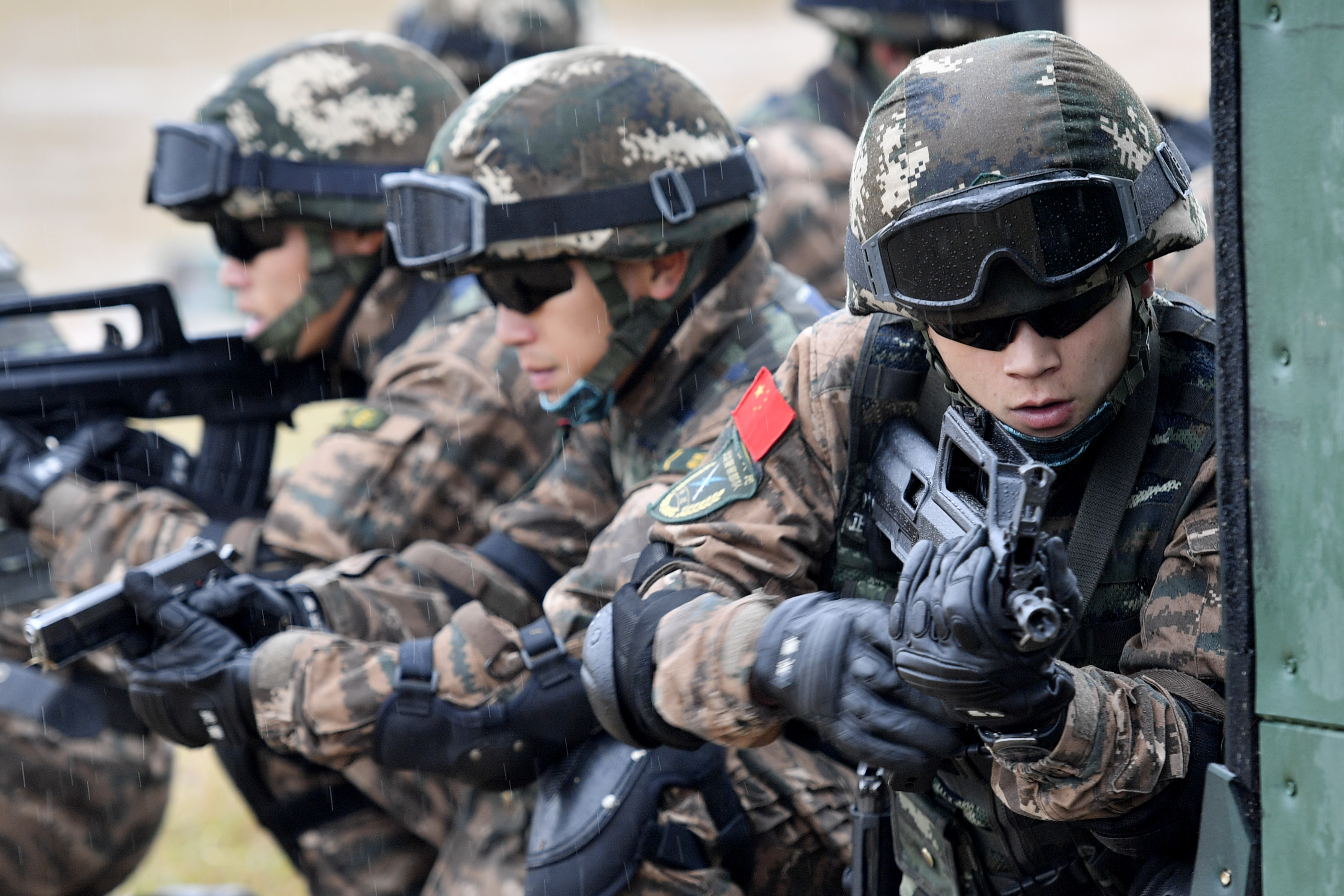 福建武警 特战训练砺精兵