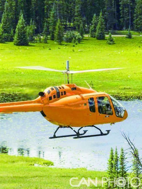 国内首架贝尔505直升机在西藏交付