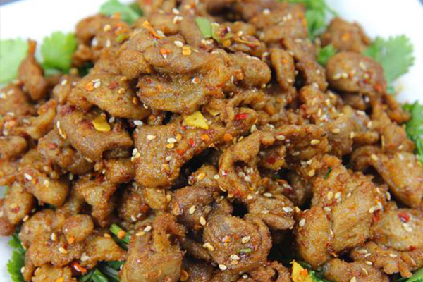 老厨师分享的孜然羊肉家常做法,羊肉不膻且细嫩,百吃不厌