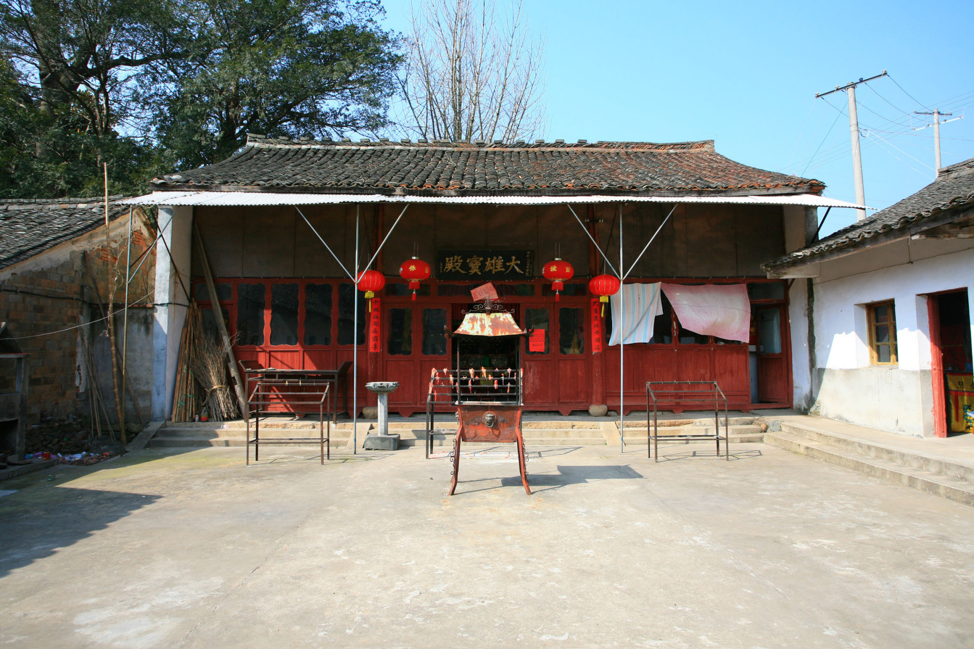 那就来仙庾古庙,仙庾古庙位于湖南株洲,始建于唐朝,距今已有1400多年.