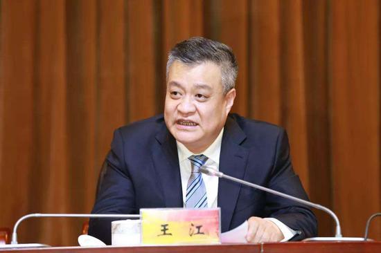 中行:聘任王江为行长 王纬为副行长