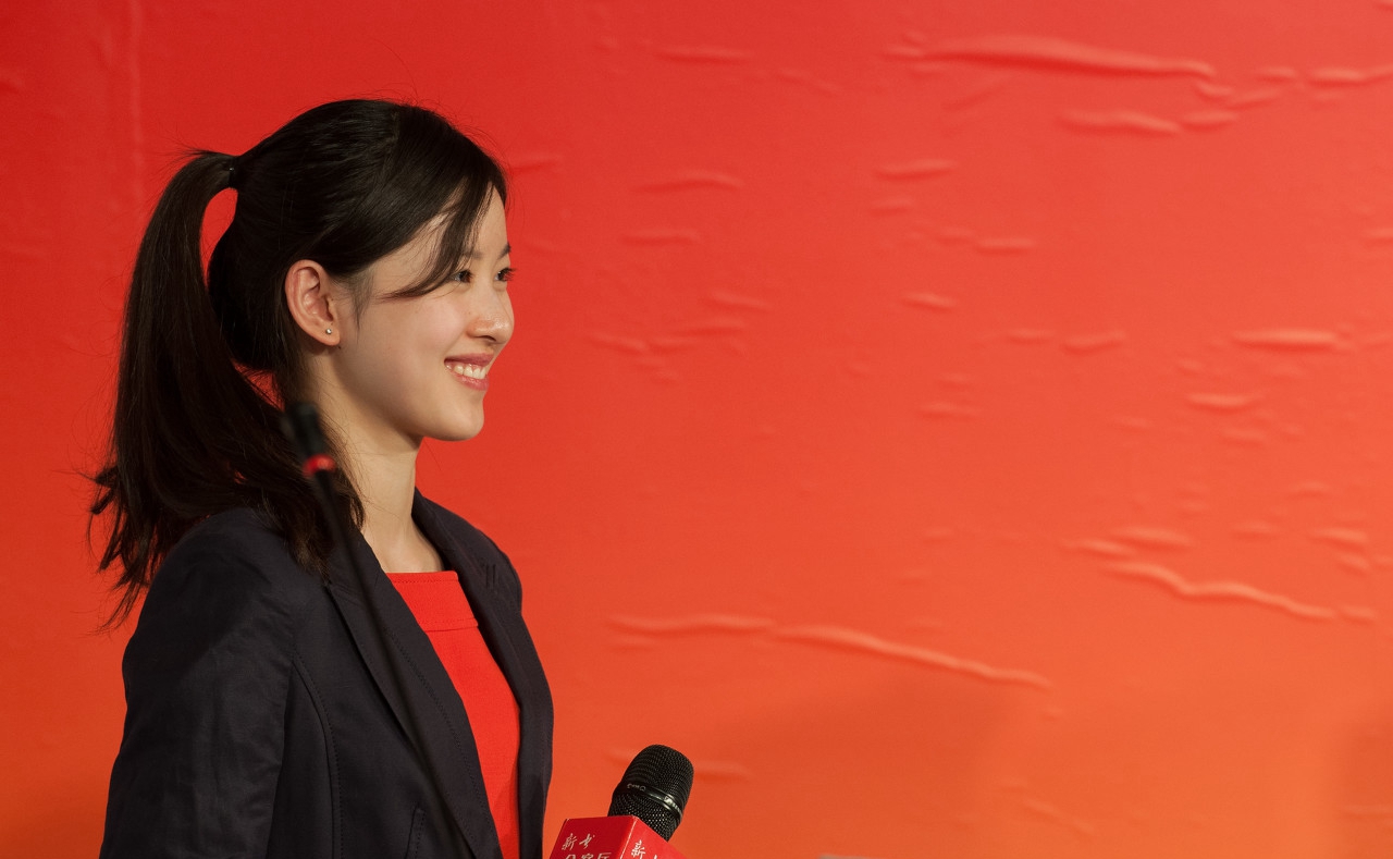 明艳动人的女神章泽天,气质超好,女人味十足,真是太有范了