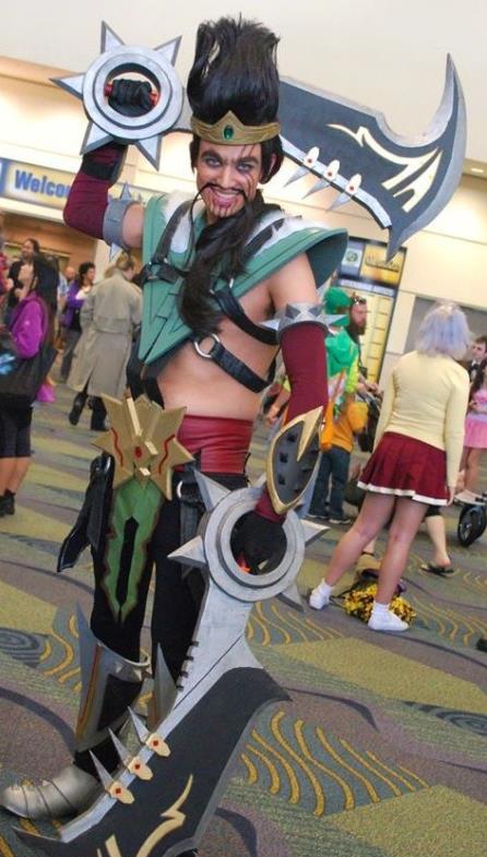 英雄联盟cos,网友:人马真的很丧!盔甲好帅,还原度还很高!