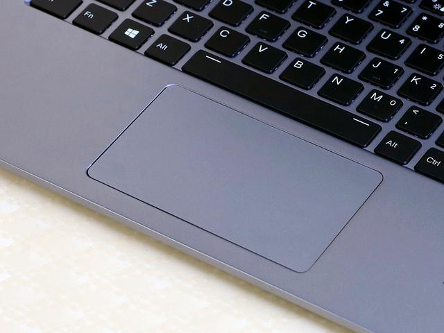 雷神mixbook air轻薄笔记本评测:924克机身让移动办公如此轻松