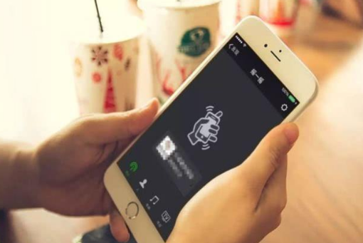 男子变"女声",色诱39名男网友骗得24万,被抓时:男人最懂男人