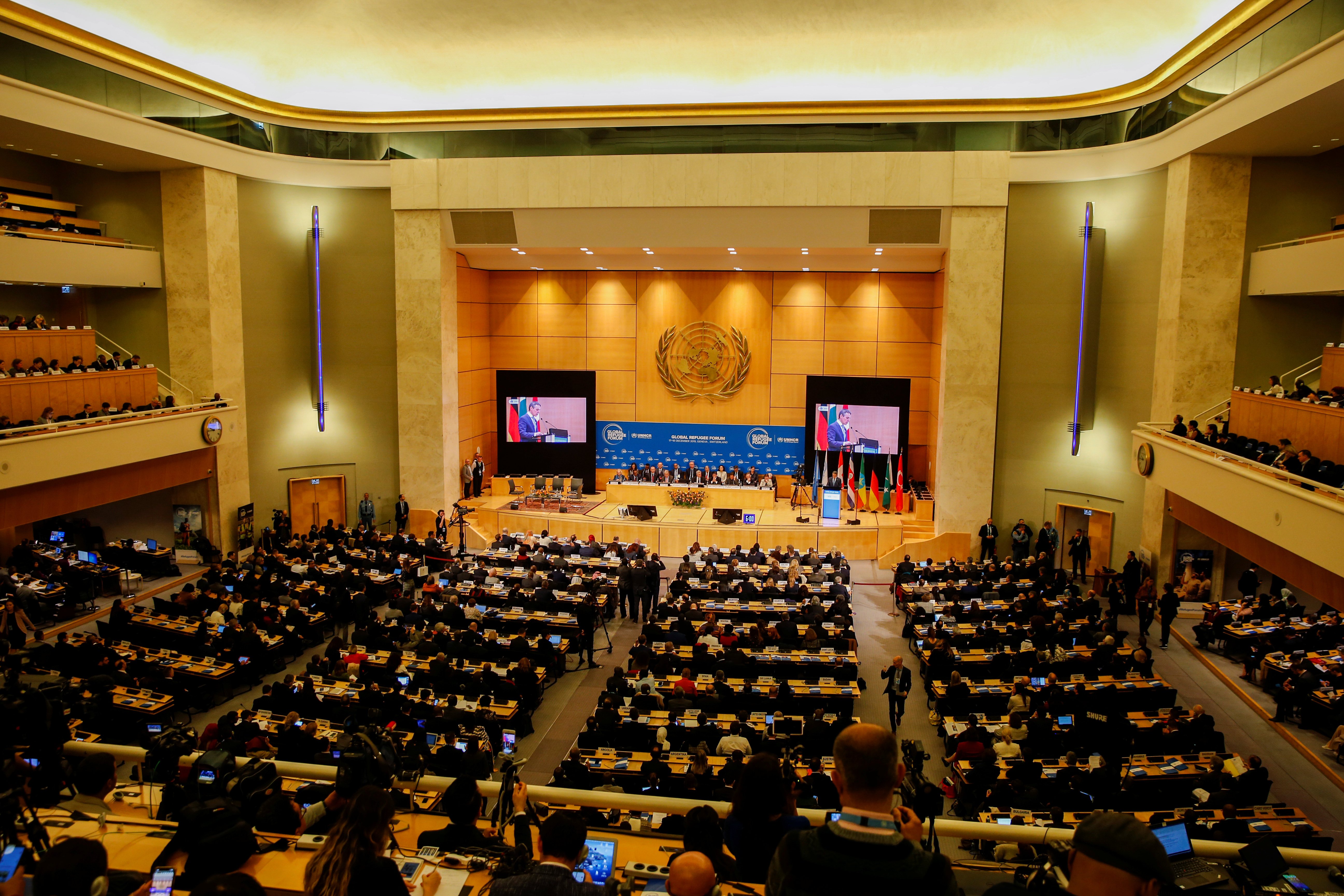 首届全球难民论坛在日内瓦举行(12)