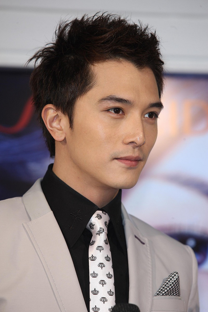 和邱泽分手十年后,再看唐嫣如今现状,才明白找对人有多重要.