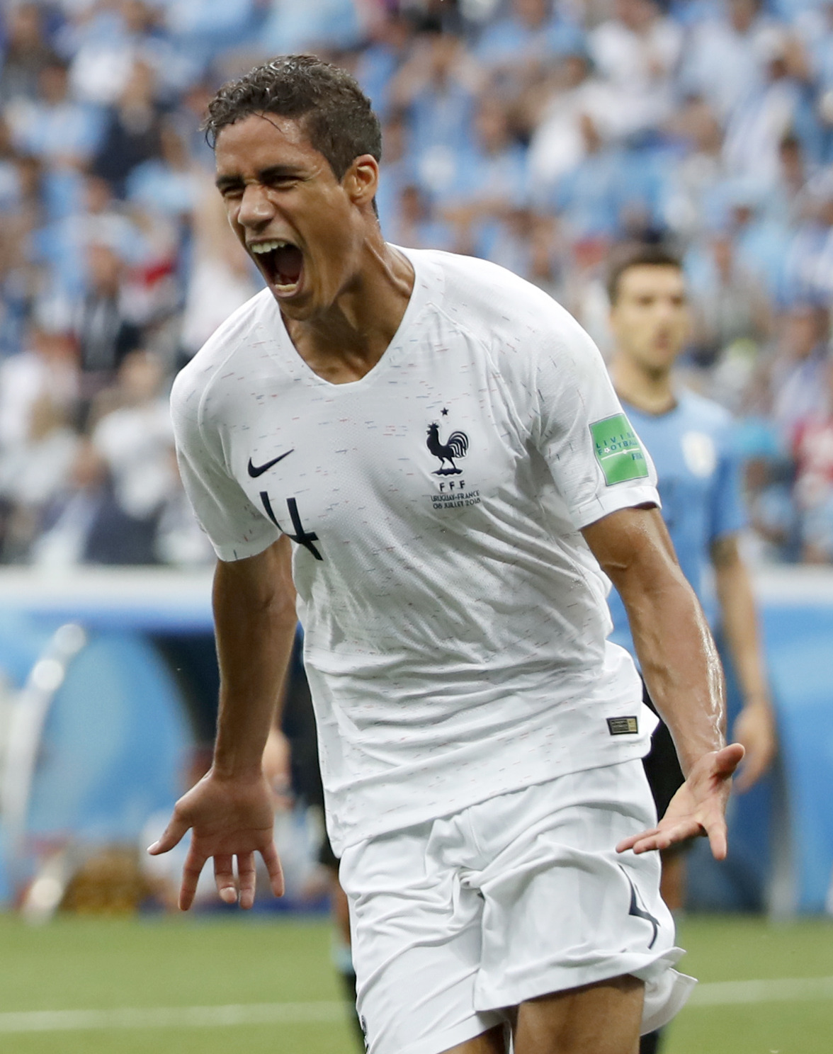 足球——四分之一决赛:法国队瓦拉内破门(1)