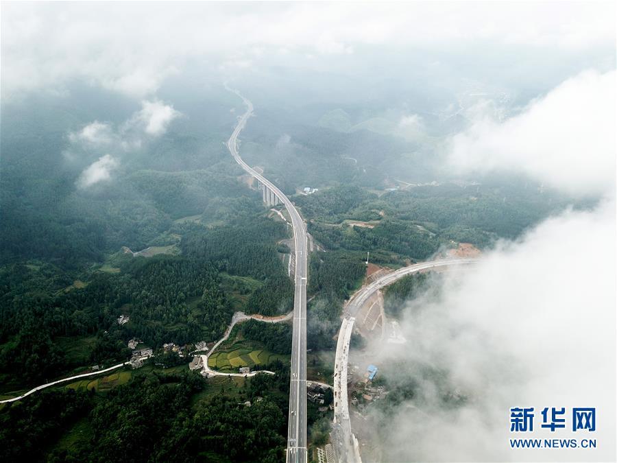 贵州织普高速建成通车