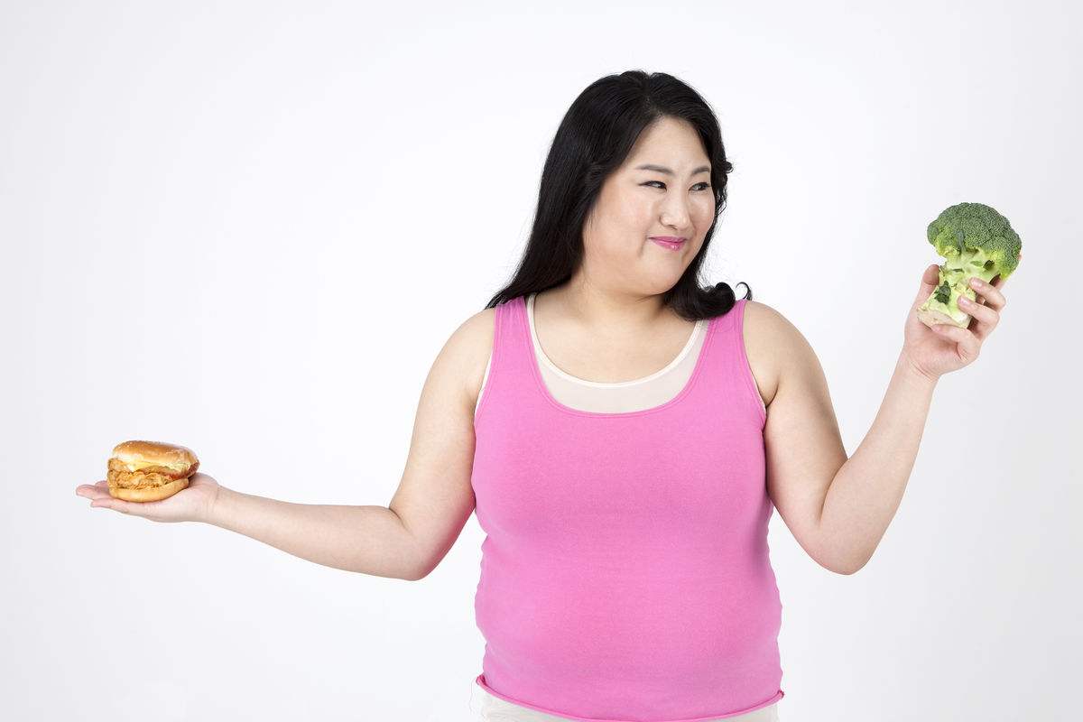 胖女生减肥瘦太快,一年减掉200斤,瘦下来反而更加苦恼