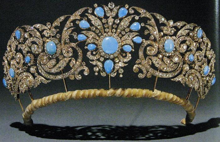 全球王室的顶级绿松石钻石王冠头饰欣赏:漂亮的蓝绿色清新脱俗
