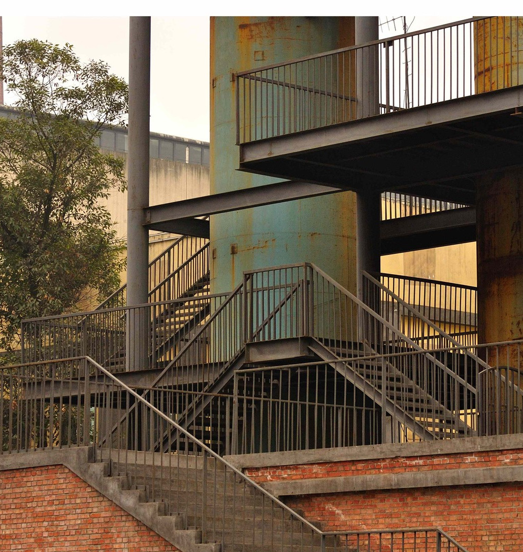 四川红光厂,辉煌霸气,创国内多项第一,70多米高的烟囱是地标!