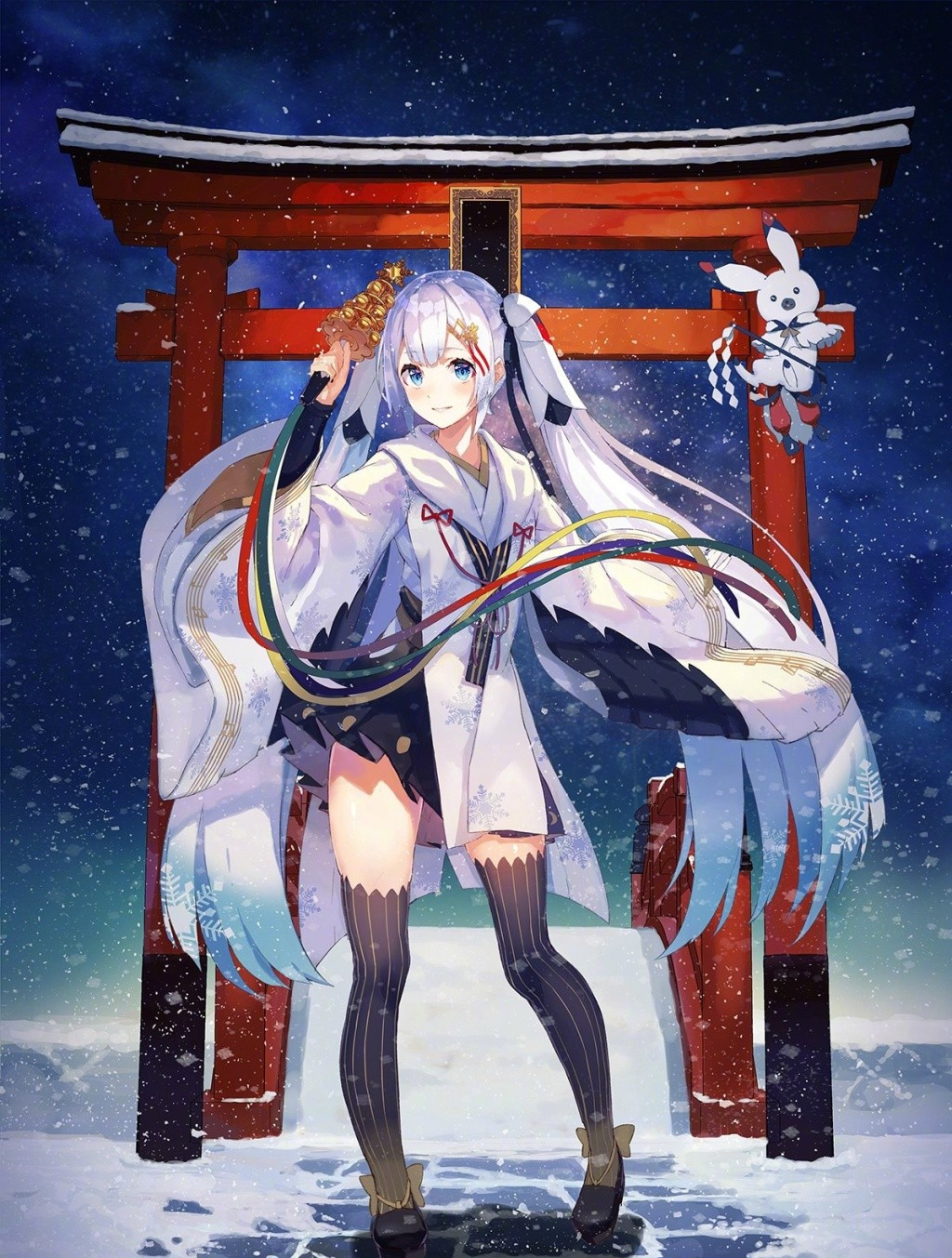 初音主视觉图 舞动在神社前的少女