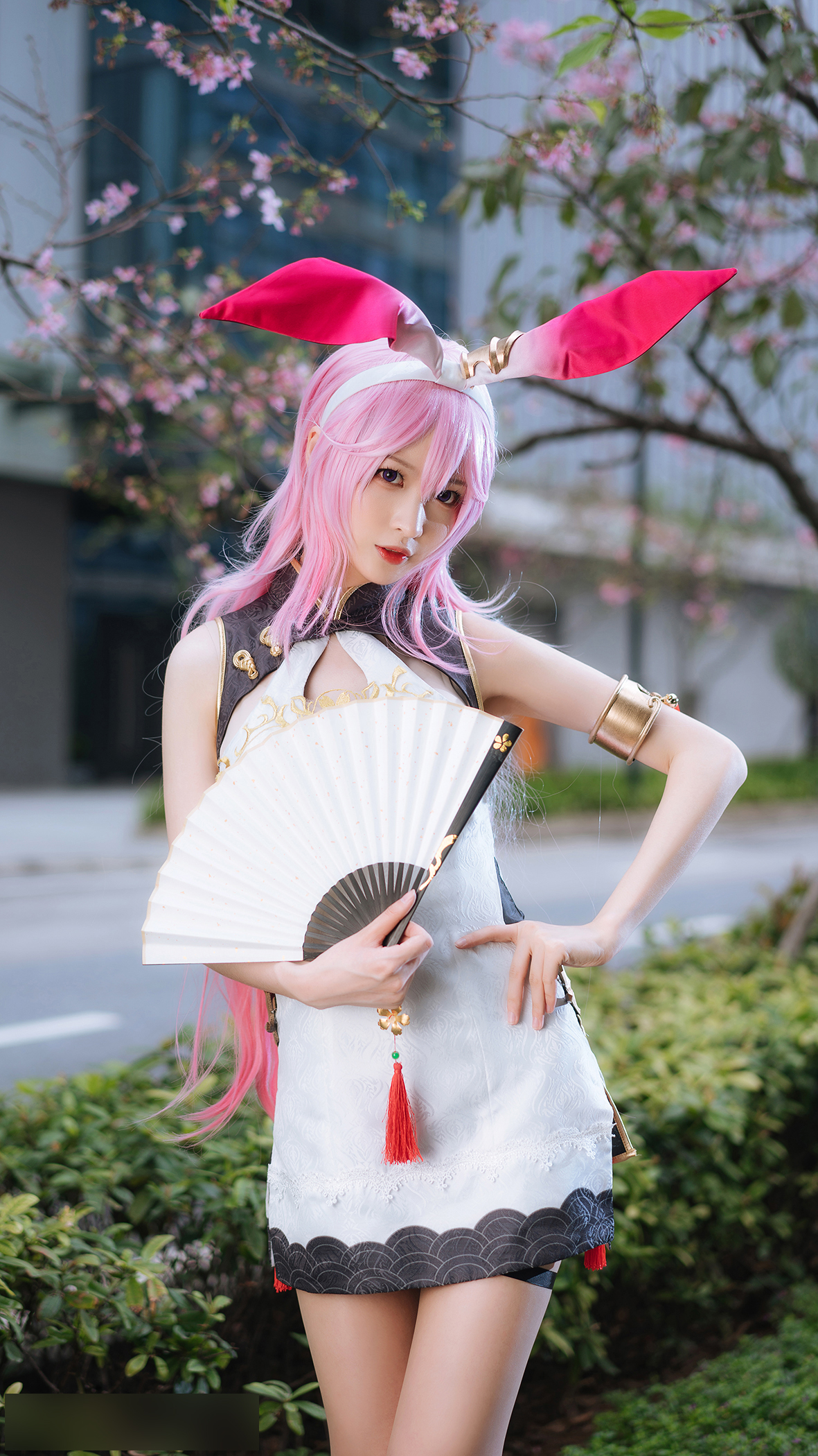 长腿妹子cos《崩坏学园》旗袍裝八重樱!真是颜值相当高的作品
