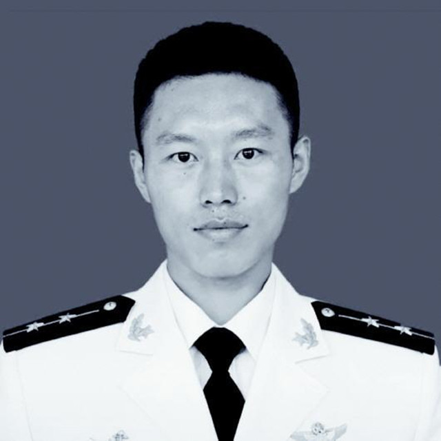 英雄一路走好!英雄飞行员不幸牺牲,父亲提出一个要求