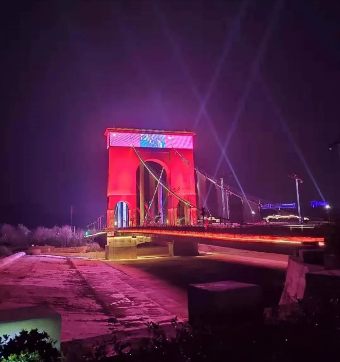 夜幕下的赤水湾大桥,美不可言!