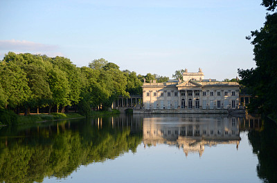 波兰:瓦津基公园,真的挺想去的