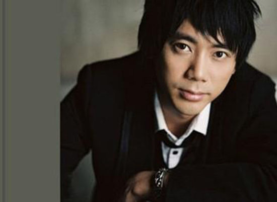 他台上万人追捧,台下生活捉襟见肘,苏见信为何跟别的明星不同?