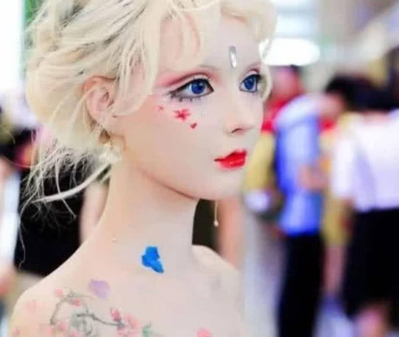 "巨兔芭比"即将取代迪丽拉成为"芭比界"新宠?网友:身材养眼