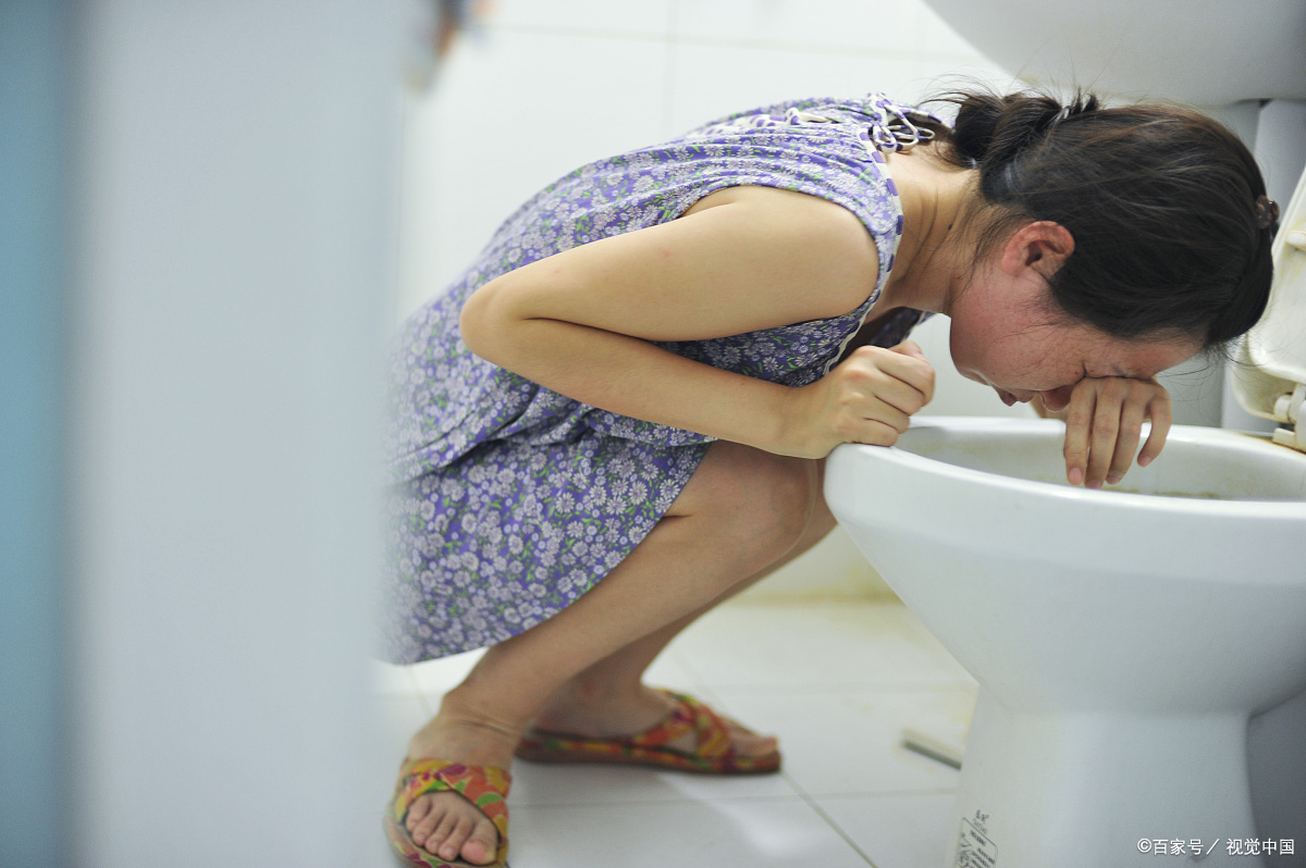 吐到怀疑人生发烧到虚脱确诊诺如病毒后才发现,这货居然能在门把手