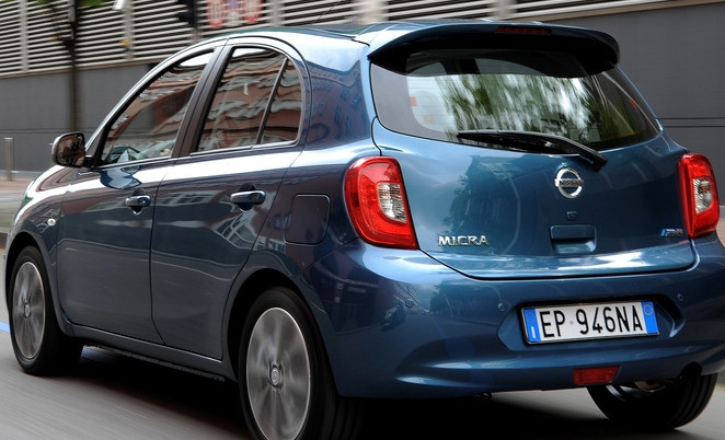 汽车:日产micra带横向发动机和前轮驱动的紧凑型轿车!