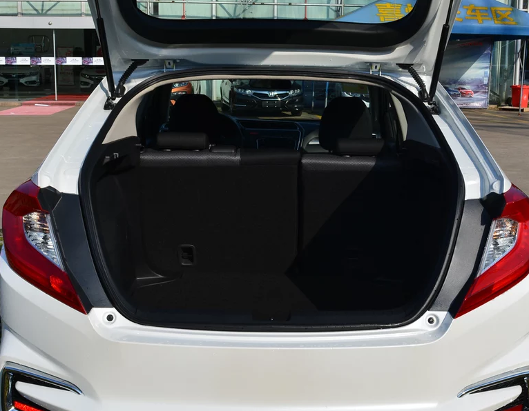 东风本田-竞瑞,整体设计比例非常协调,给人一种豪华感