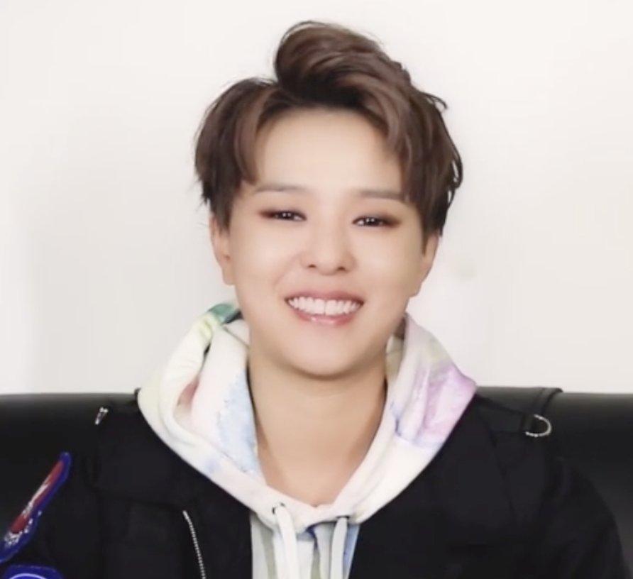 你愿意和火箭少女sunnee杨芸晴这样的人做朋友吗?为什么?