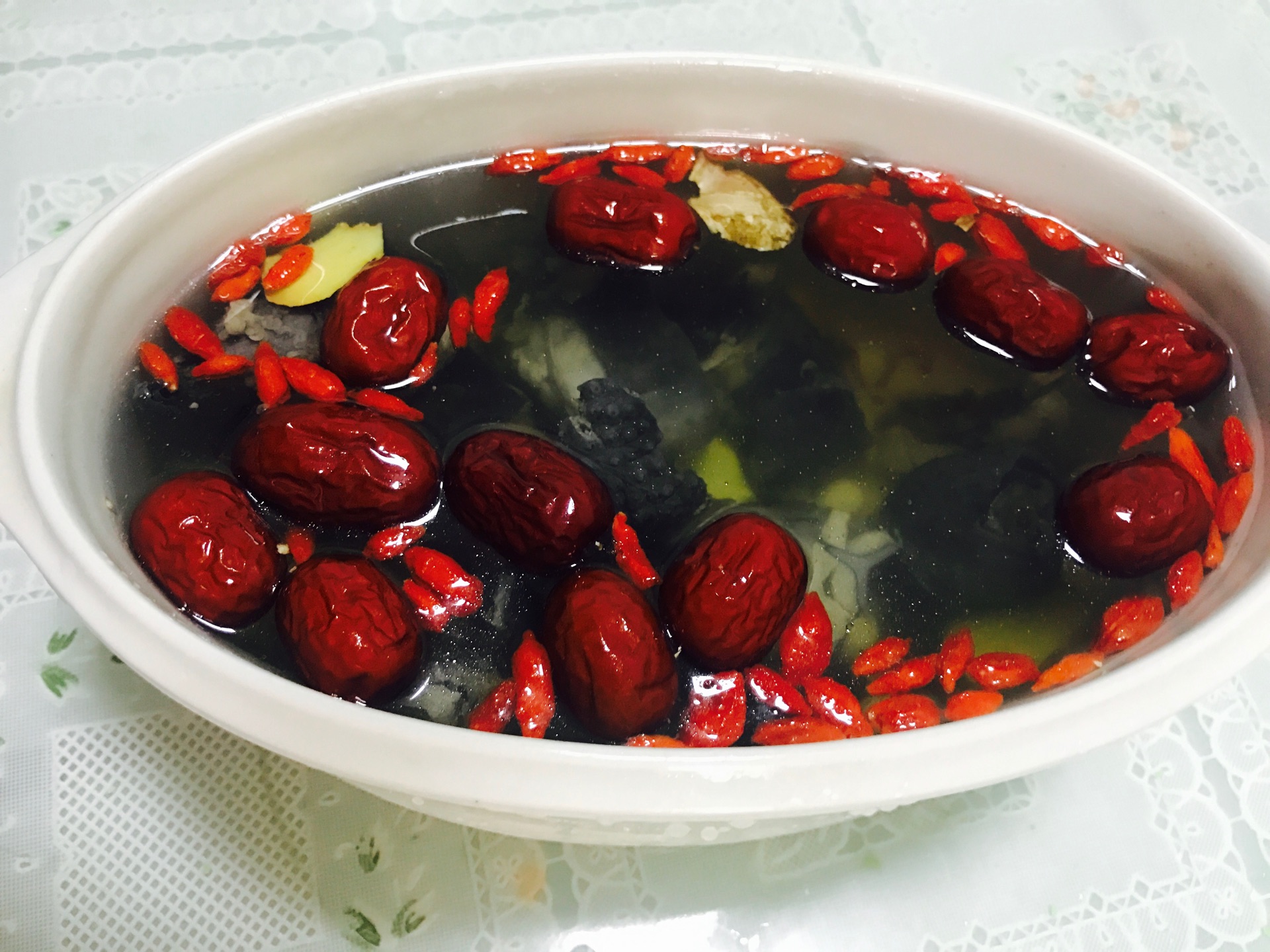 如果出现气血不足的情况,吃这些食物,可以把气血补回来