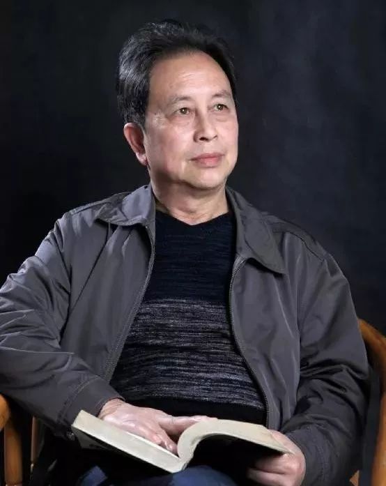 评论四川|超越姓氏族群的农民家谱——张中信散文集《红蜻蜓 蓝蜻蜓》