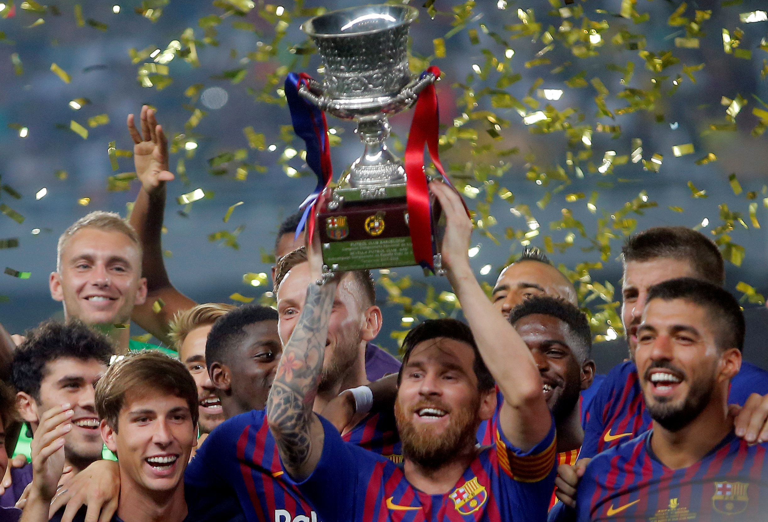 足球——巴萨夺得西班牙超级杯冠军(1)