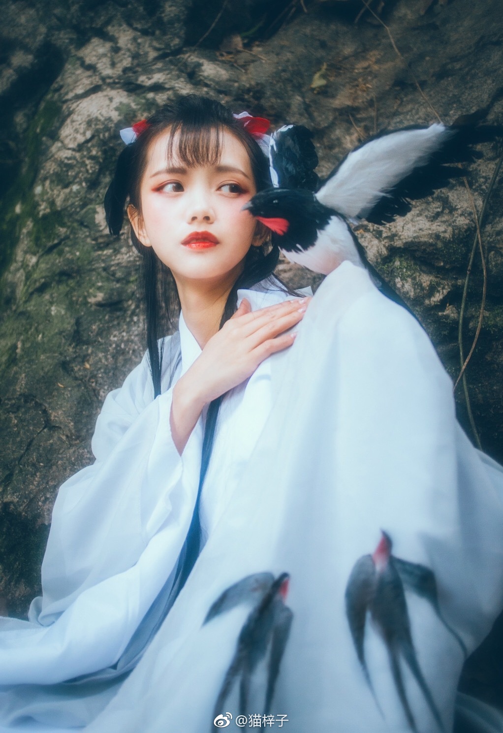 看完猫梓子的古风cos,我对汉服爱得愈发深沉了