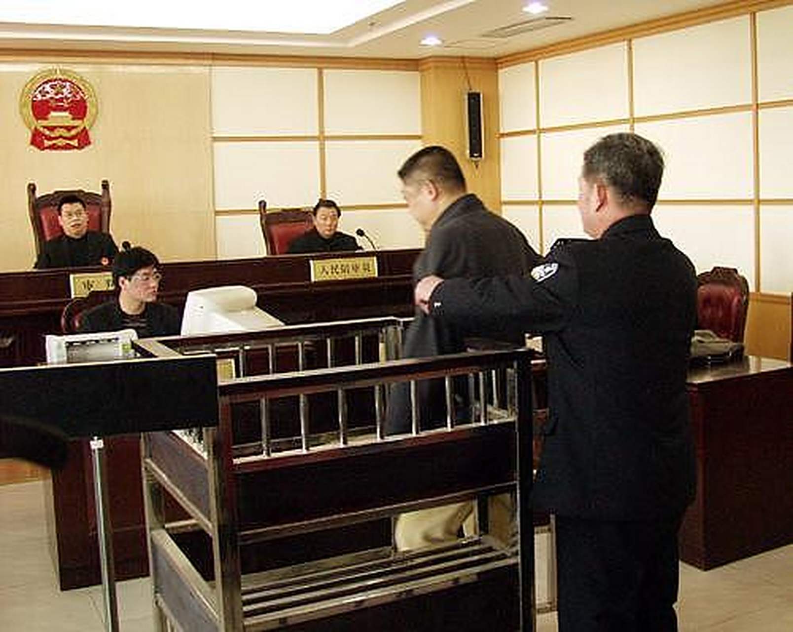 乐清律师# 在法院审判阶段刑事辩护律师的主要工作职责有哪些?