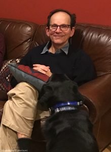 丹尼尔·贝克医生和他的拉布拉多犬孟克——名从爵士乐钢琴家塞隆尼斯·孟克(Thelonious Monk)(© Madaline B. Harrison)